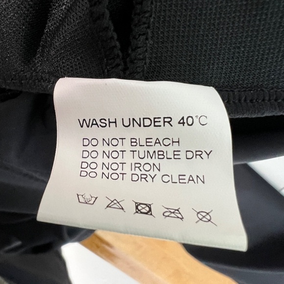 Womens Cropped Black Zip Up Top Small Coquette Chic Emo Punk Gorpcore Minimalist - Picture 6 of 9